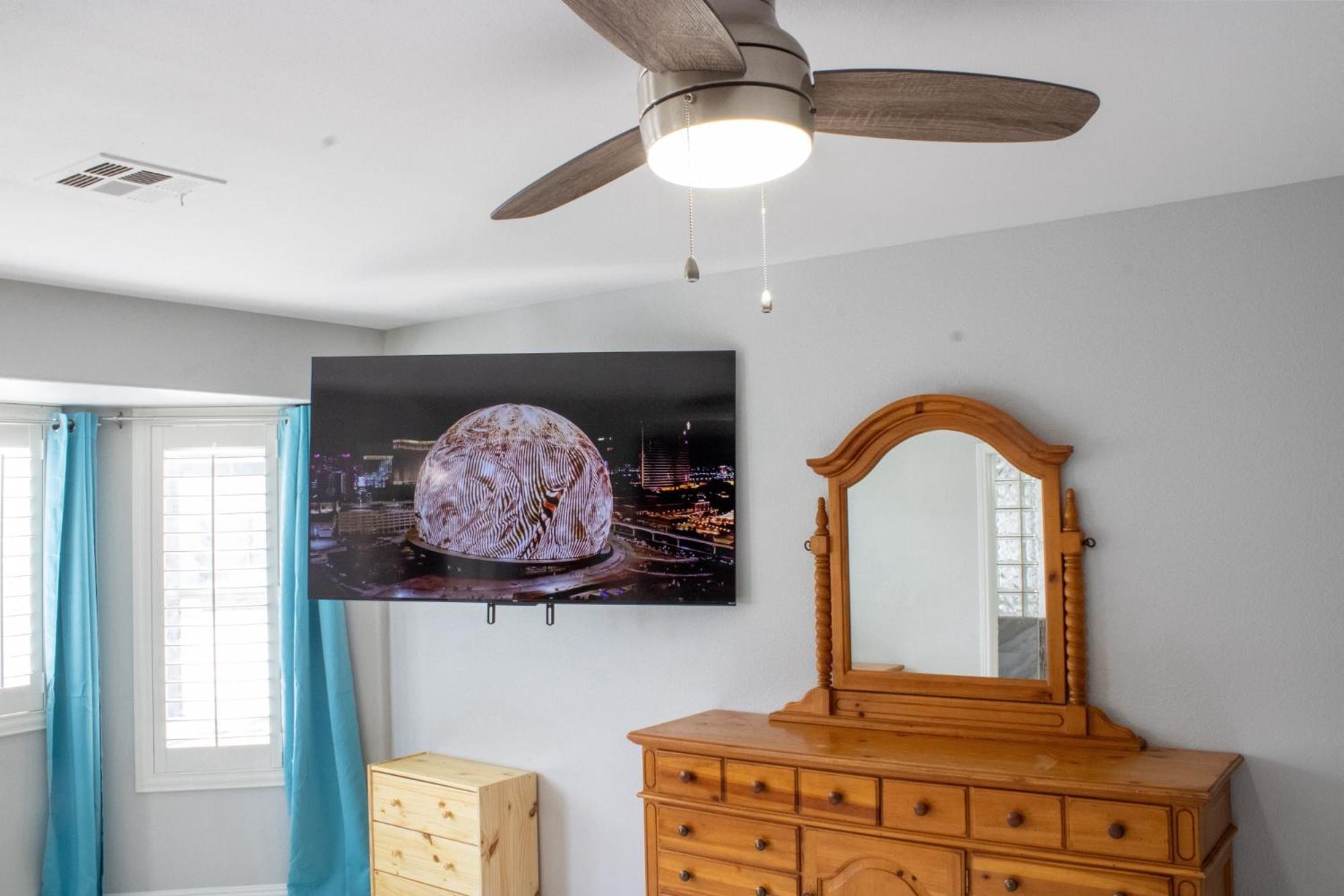 Holiday home Heated Salt Pool, Bbq, Movie Projector, Stereo, Billiards Table, Arcade Game, Darts - Stone Sanctuary Nw At Childrens Memorial Park, Pool Heat Optional Las Vegas