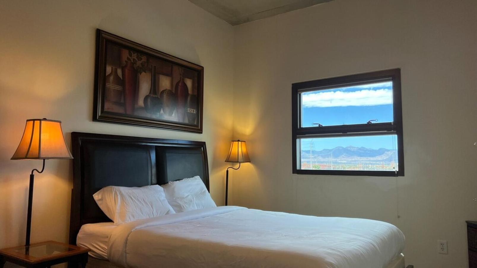 Holiday home Balcony Luxury High Rise Downtown Fremont Casinos