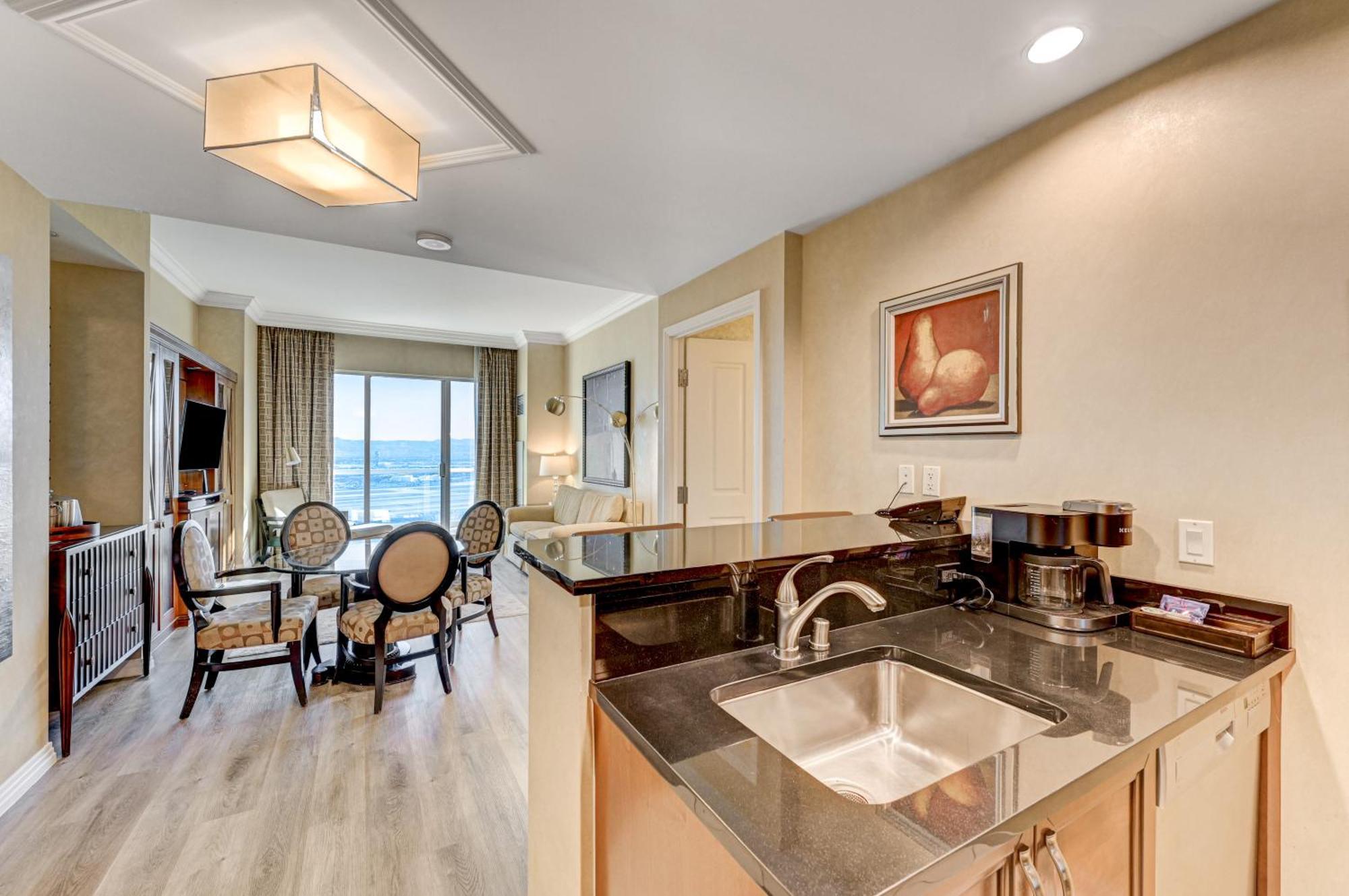 Signature Mgm 1 Bedroom Penthouse *