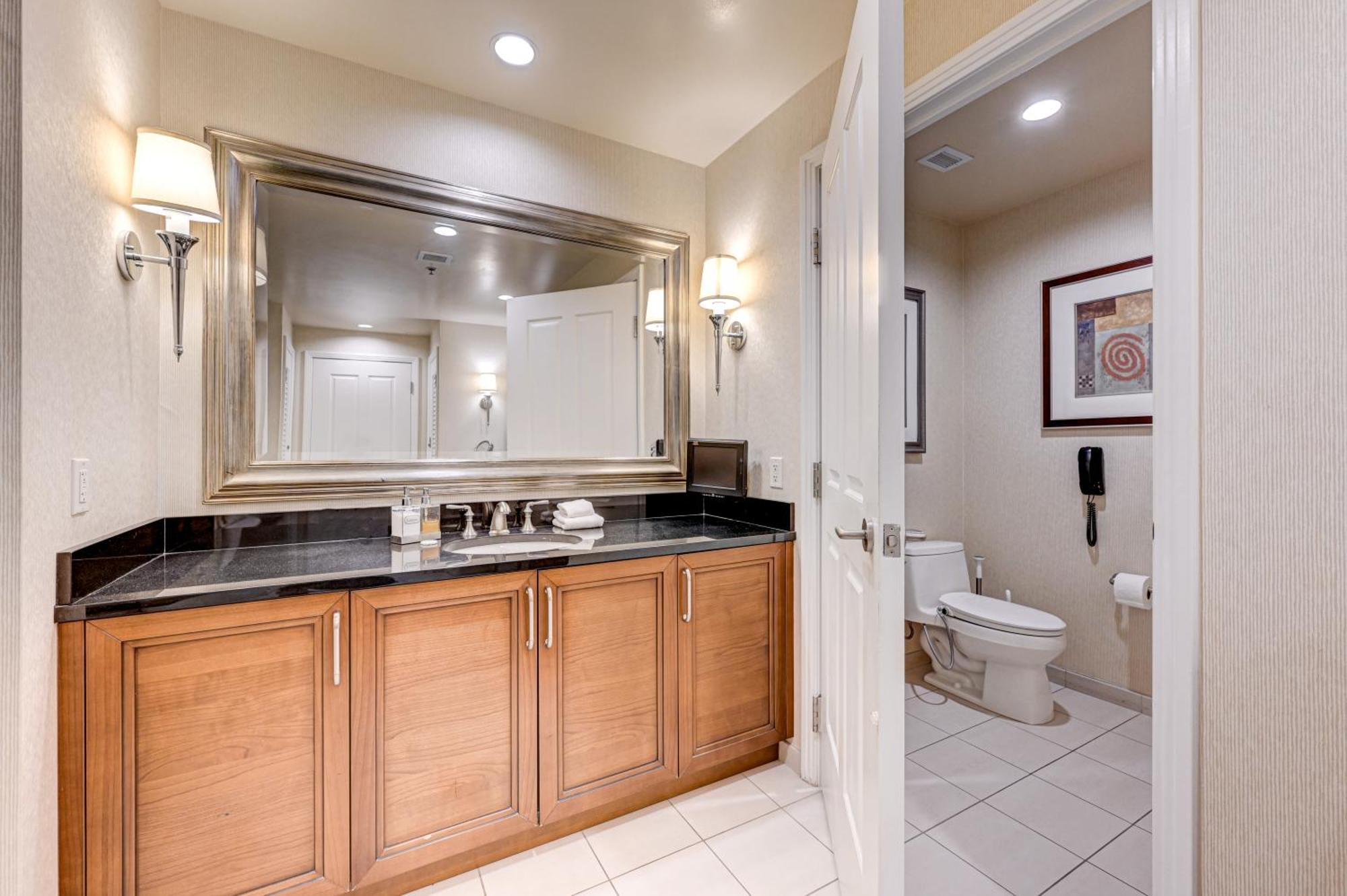 Signature Mgm 1 Bedroom Penthouse *