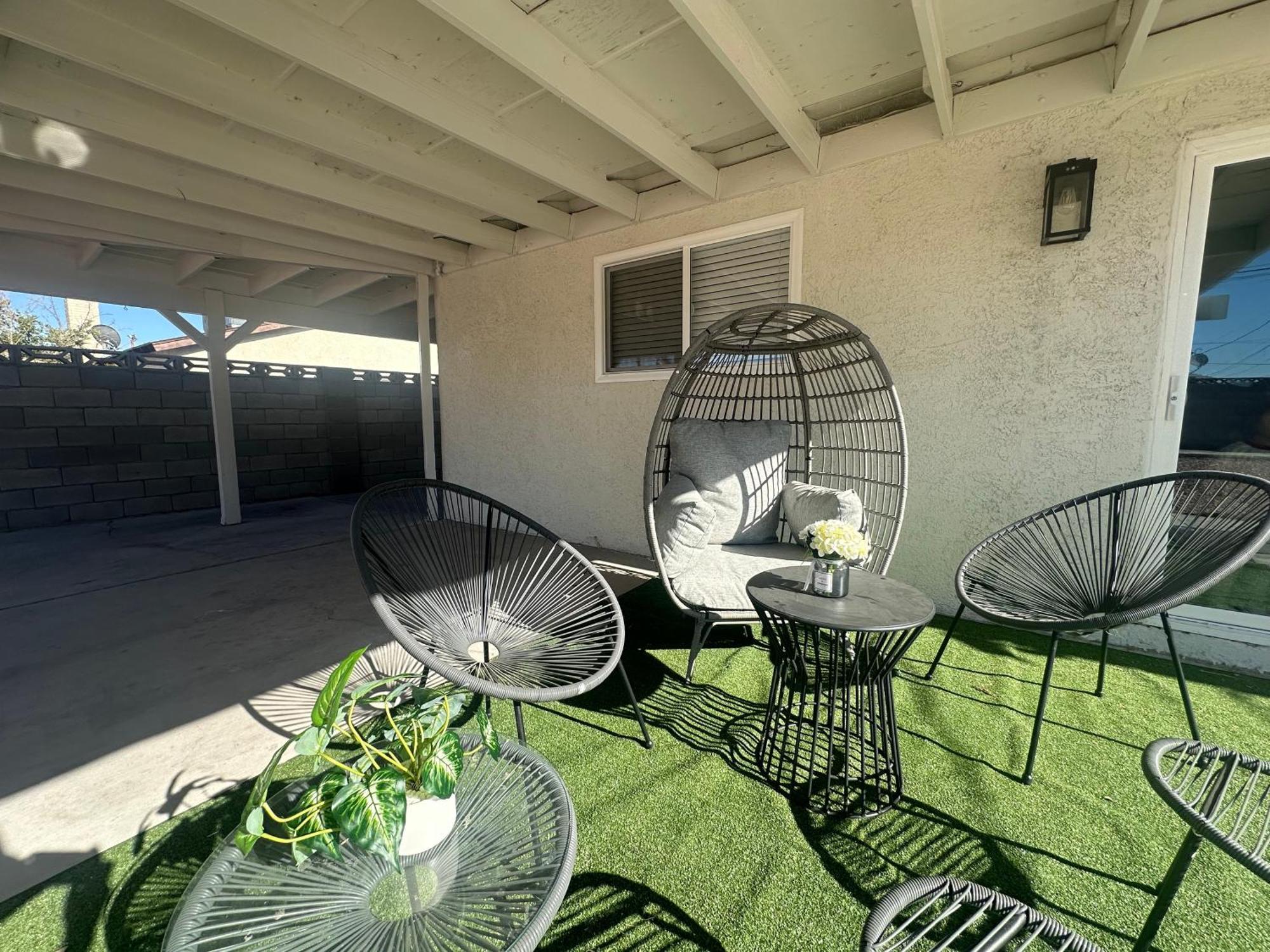 Single Story China Town Gem 3bedroom 2 Bath 3 Min To Strip * Las Vegas