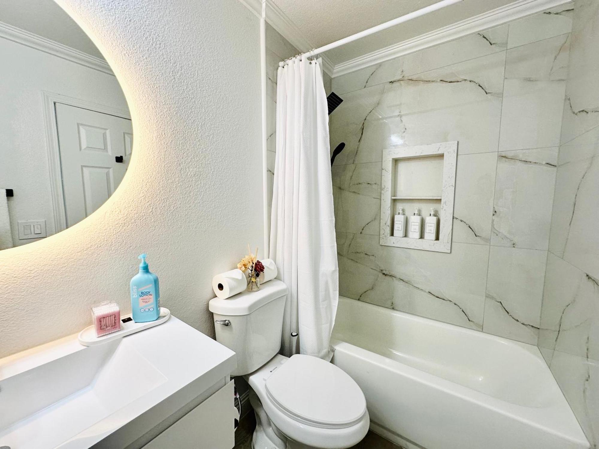Single Story China Town Gem 3bedroom 2 Bath 3 Min To Strip Las Vegas