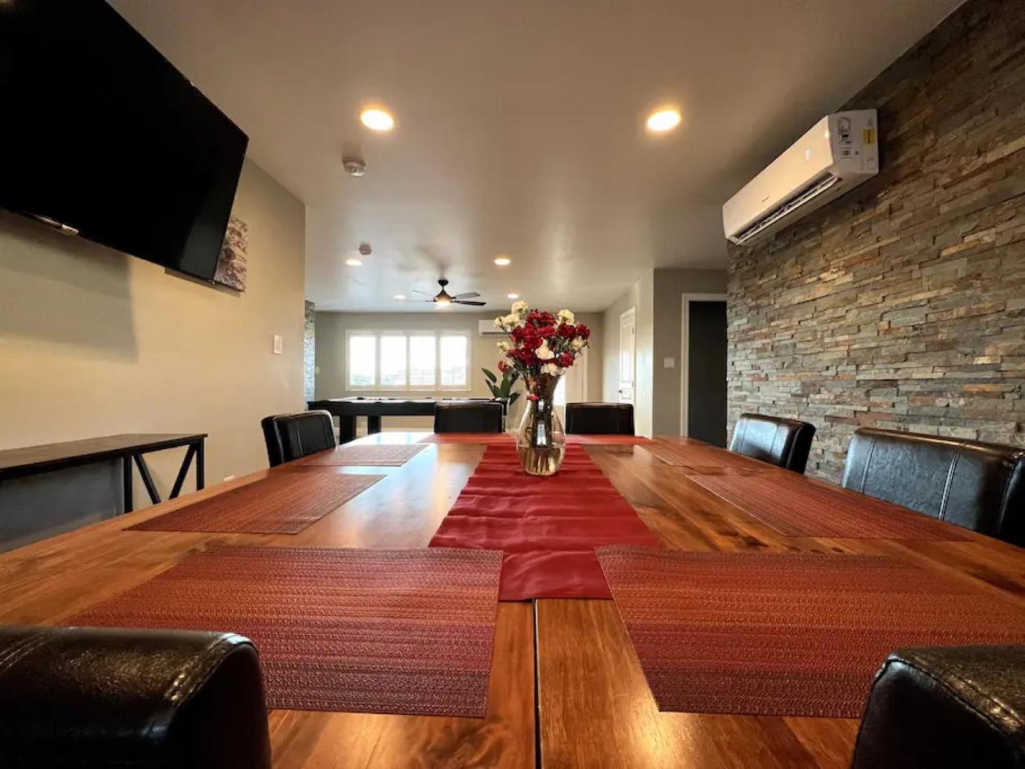 Holiday home Lux Private - Pool, Billiards, 8 Smart Tvs, Board Games, Cotton Bedding - The Stone Sanctuary At Mccullough Hills Trailhead Las Vegas