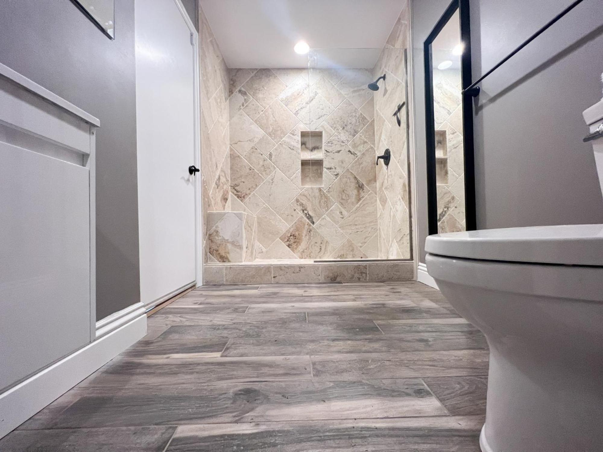 Lux Private - Pool, Billiards, 8 Smart Tvs, Board Games, Cotton Bedding - The Stone Sanctuary At Mccullough Hills Trailhead