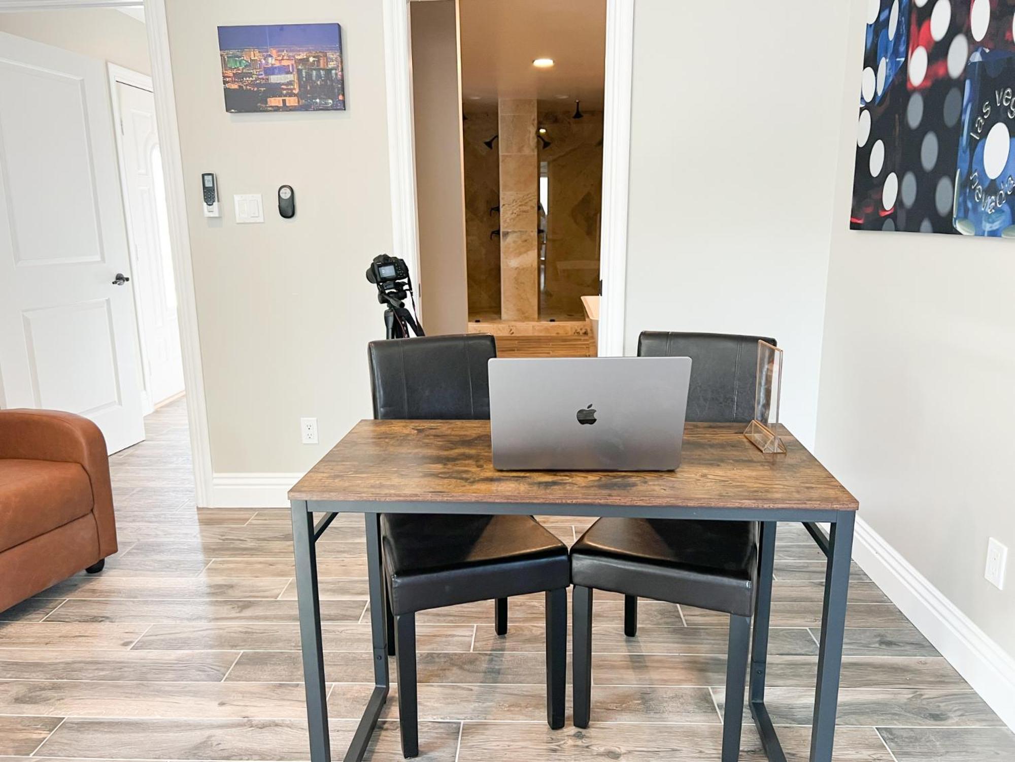 Lux Private - Pool, Billiards, 8 Smart Tvs, Board Games, Cotton Bedding - The Stone Sanctuary At Mccullough Hills Trailhead