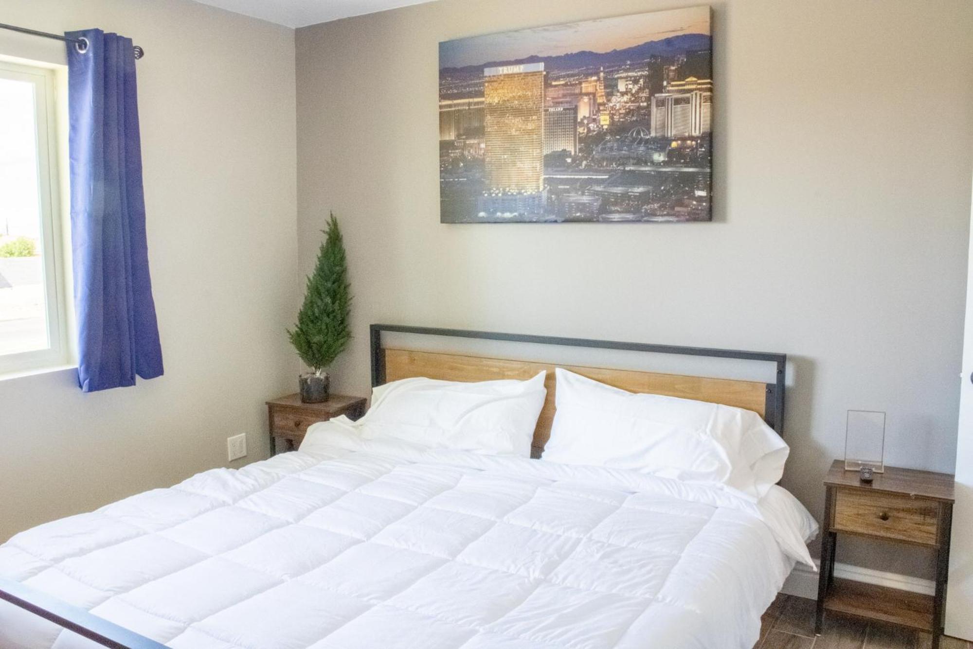 Lux Private - Pool, Billiards, 8 Smart Tvs, Board Games, Cotton Bedding - The Stone Sanctuary At Mccullough Hills Trailhead Holiday home Las Vegas