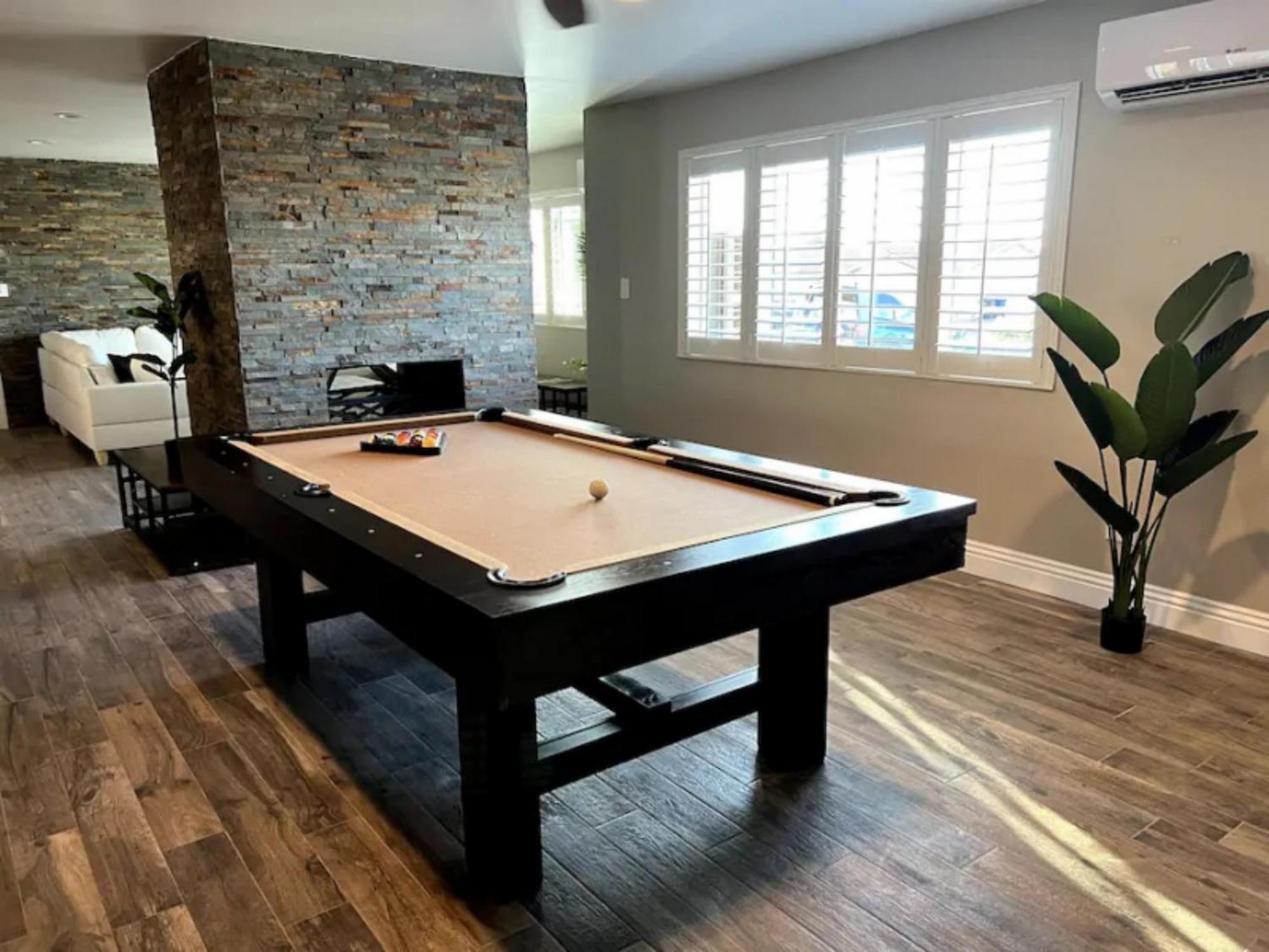 Lux Private - Pool, Billiards, 8 Smart Tvs, Board Games, Cotton Bedding - The Stone Sanctuary At Mccullough Hills Trailhead Holiday home *