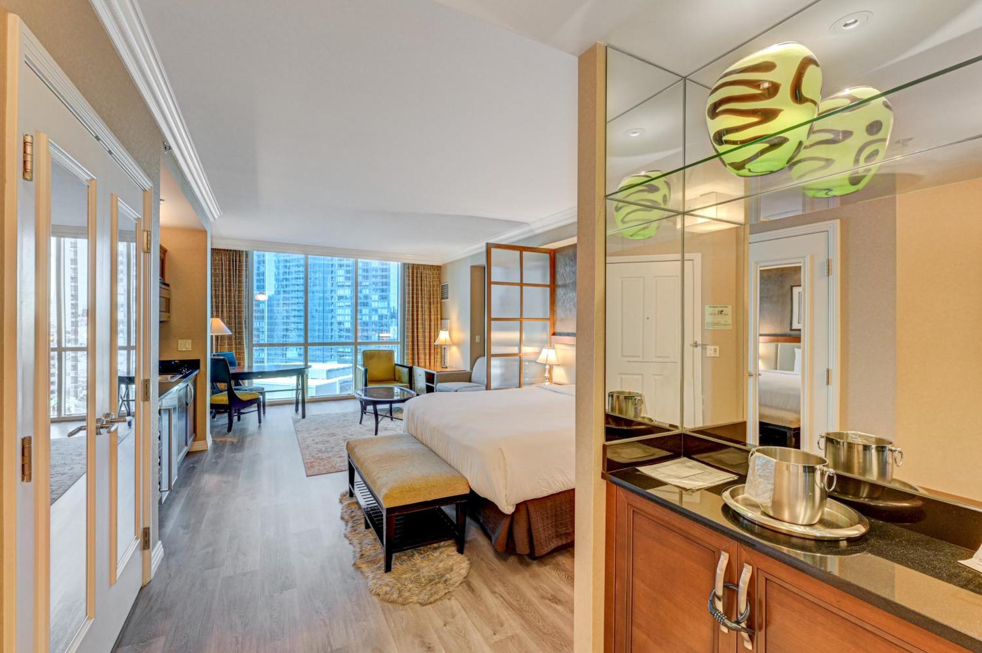Luxury Mgm Signature, Great Location, Lazy River, No Fees * Las Vegas