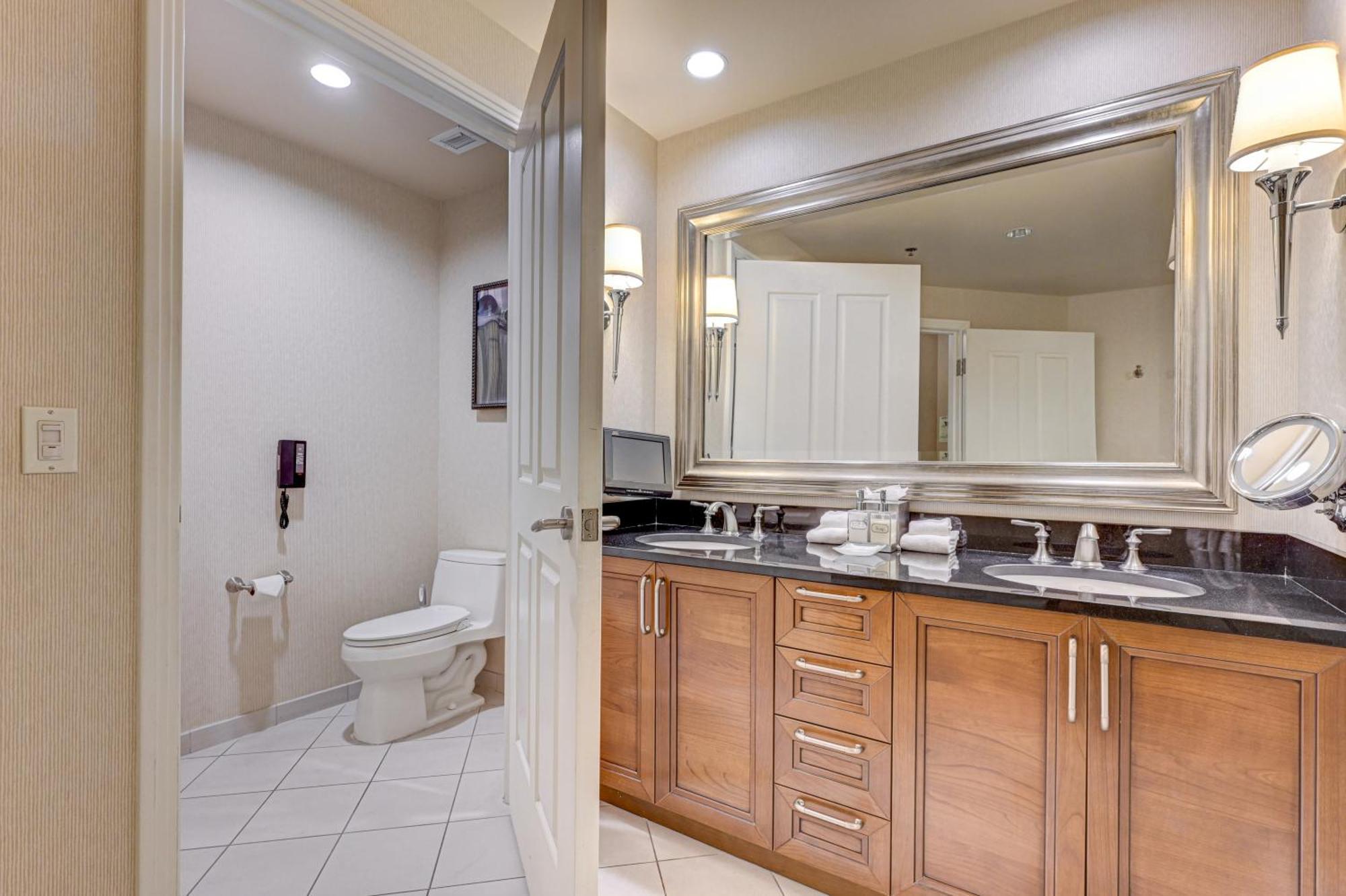 Apartment Luxury Mgm Signature, Great Location, Lazy River, No Fees Las Vegas