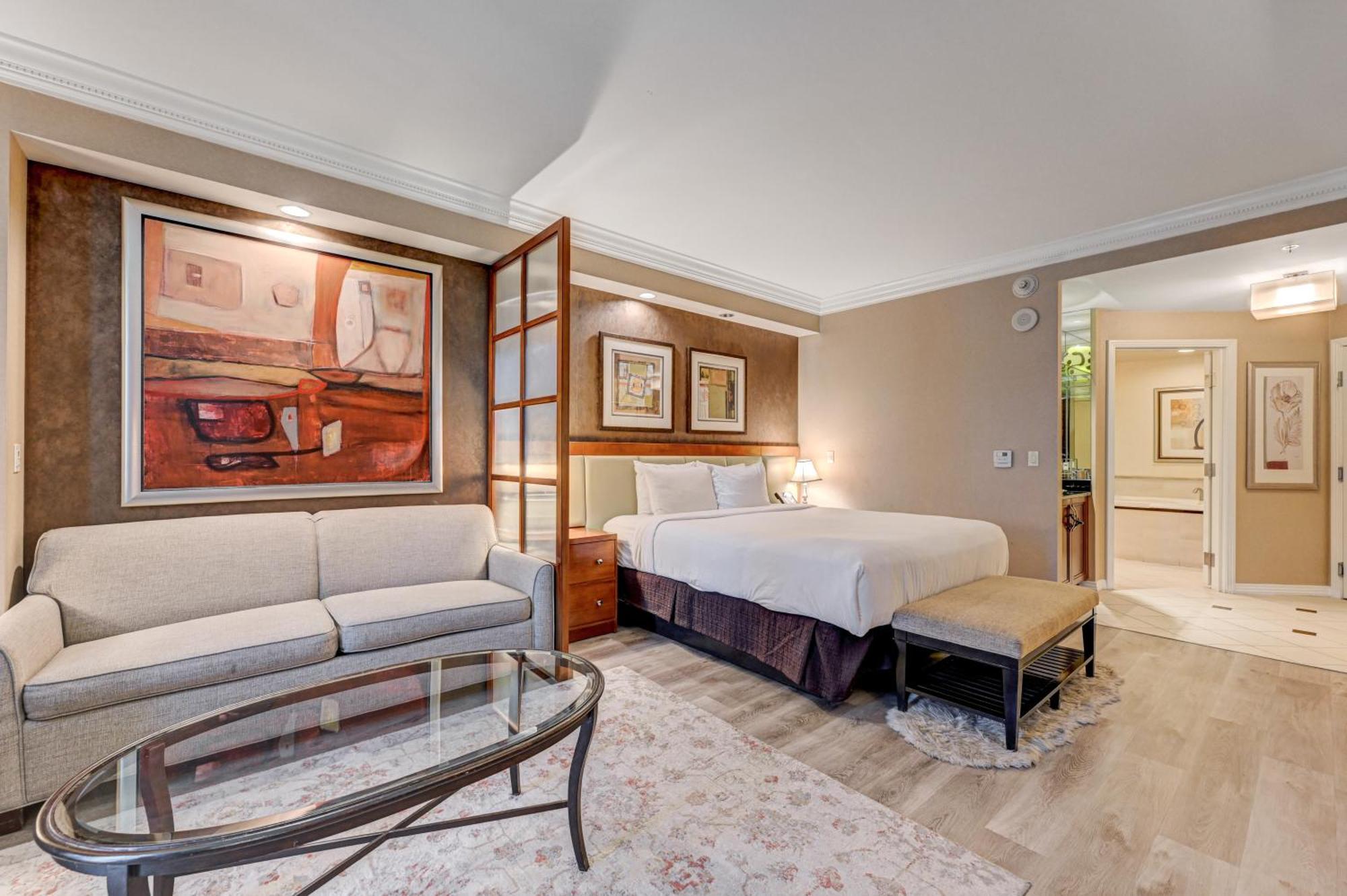 Luxury Mgm Signature, Great Location, Lazy River, No Fees *