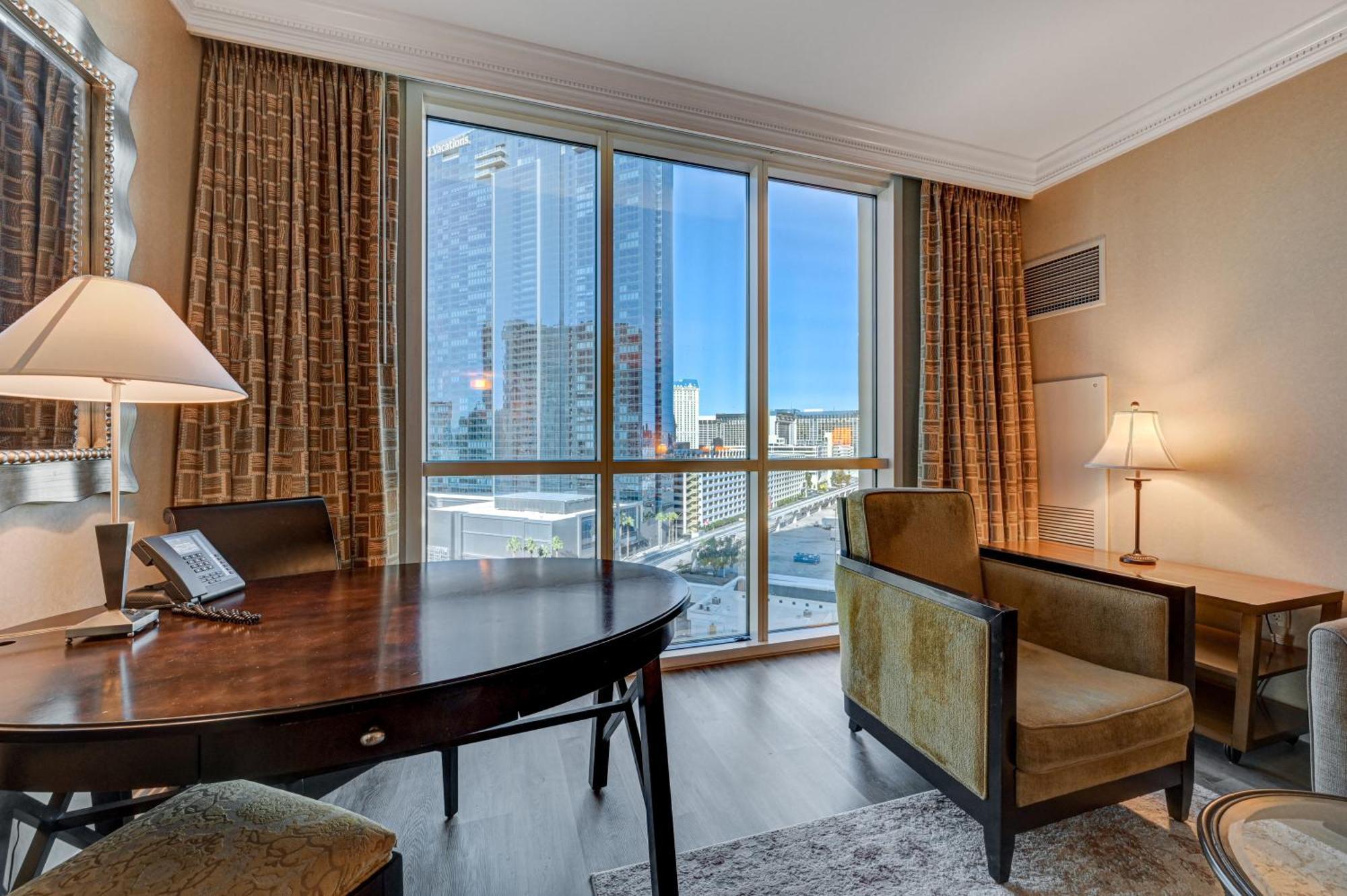 Luxury Mgm Signature, Great Location, Lazy River, No Fees Las Vegas