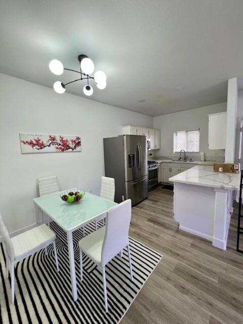 Apartment Newly Upgraded 2bed 2bath Condo! *