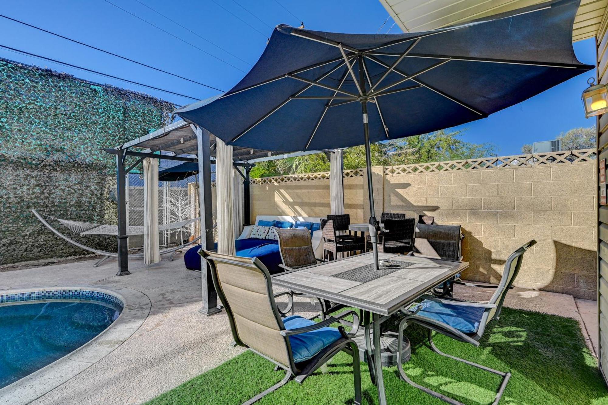 Villa Large House, 15 Beds, Heated Pool, Hot Tub, Bbq, Close To Strip Las Vegas