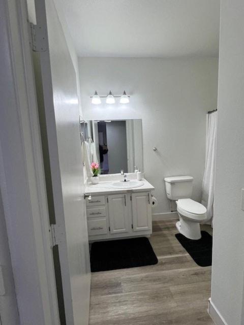 Newly Upgraded 2bed 2bath Condo! Apartamento