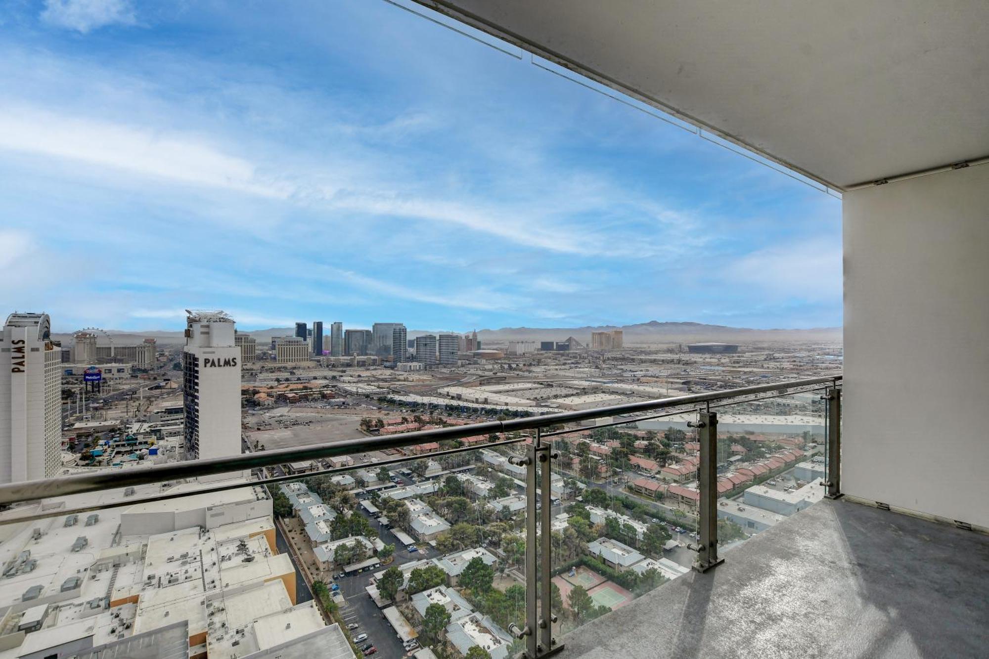 Aparthotel Ava 37th Flr Strip View Balcony Palms Place