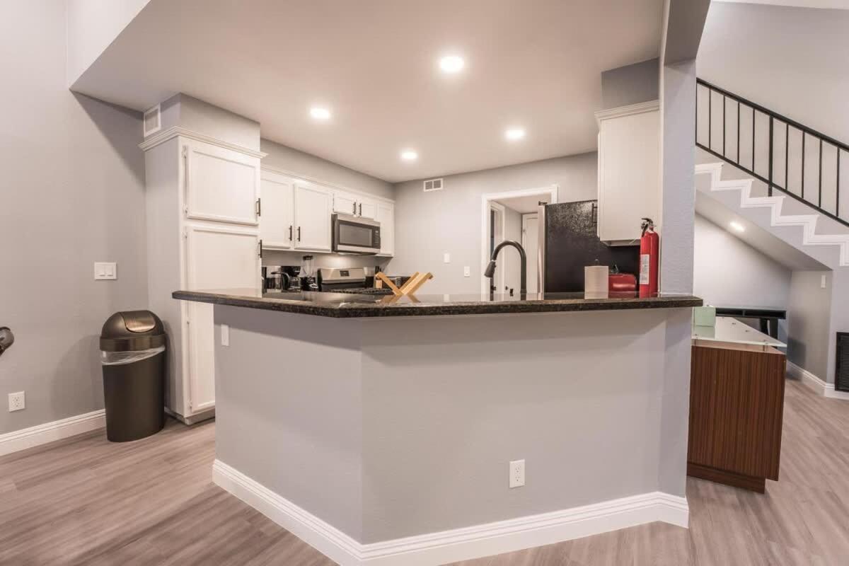 Villa Spacious Retreat For Your Family Vegas Fun Vacation *