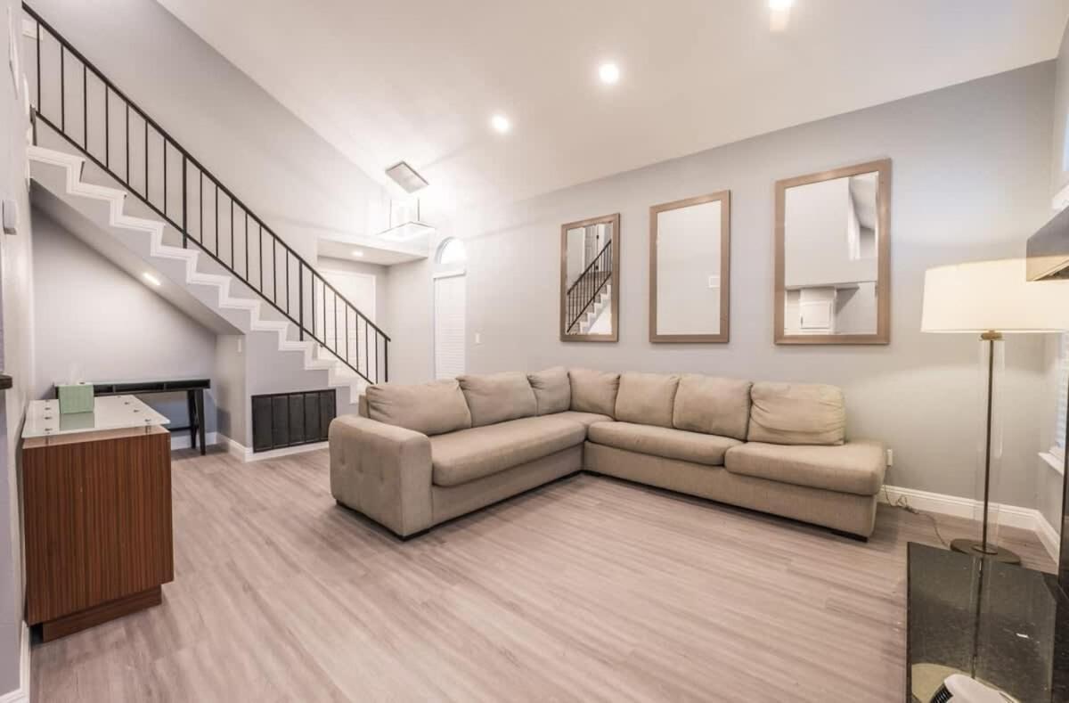 Spacious Retreat For Your Family Vegas Fun Vacation *