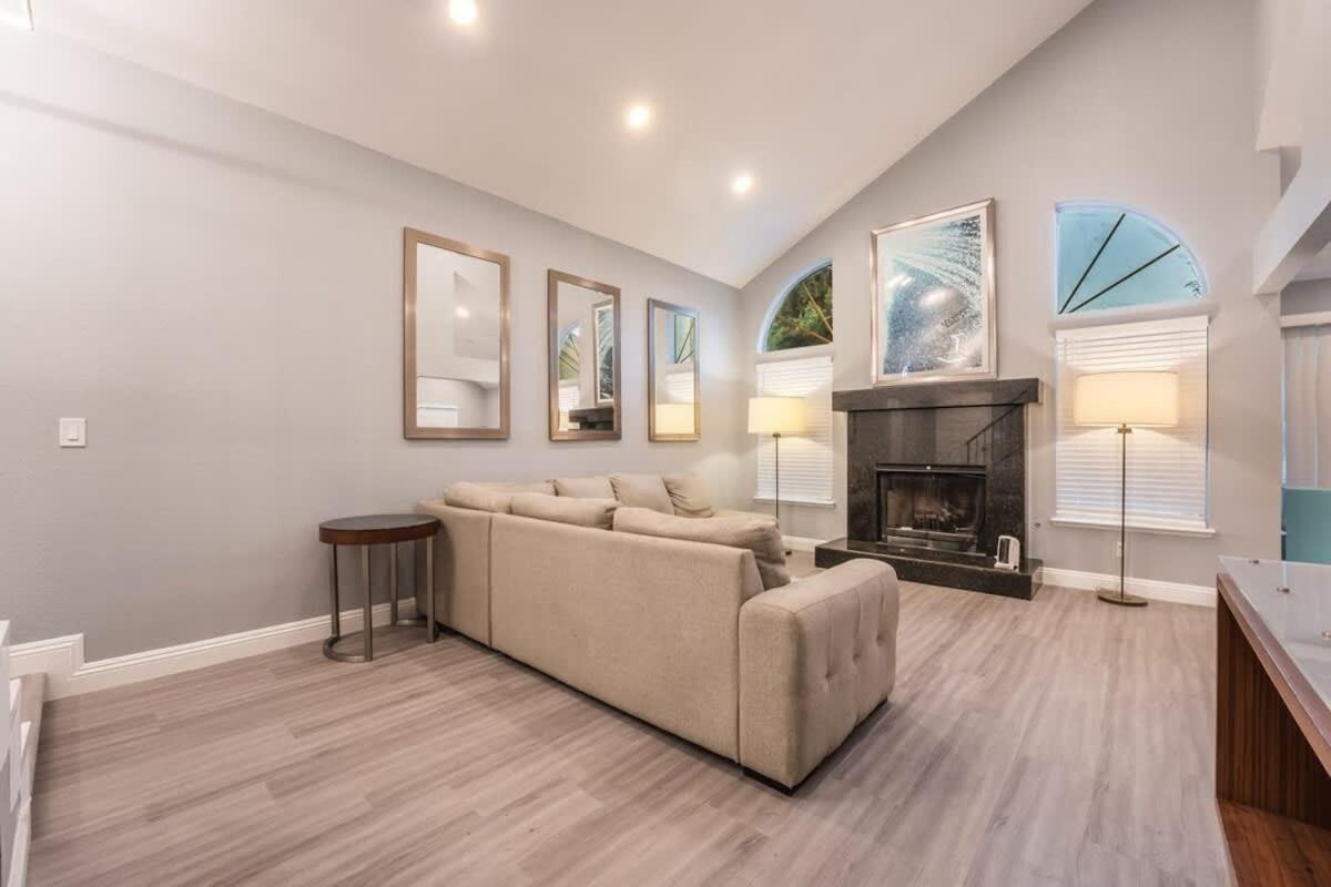 Spacious Retreat For Your Family Vegas Fun Vacation Las Vegas
