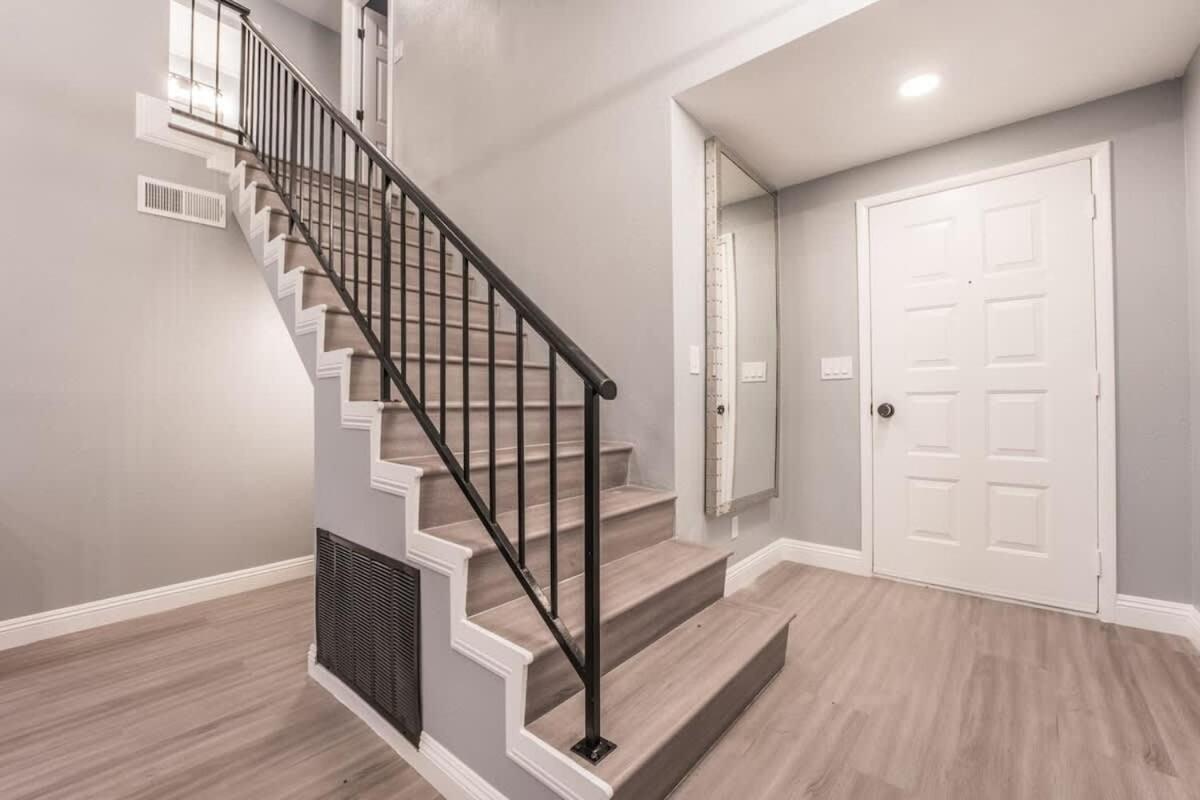 Spacious Retreat For Your Family Vegas Fun Vacation * Las Vegas