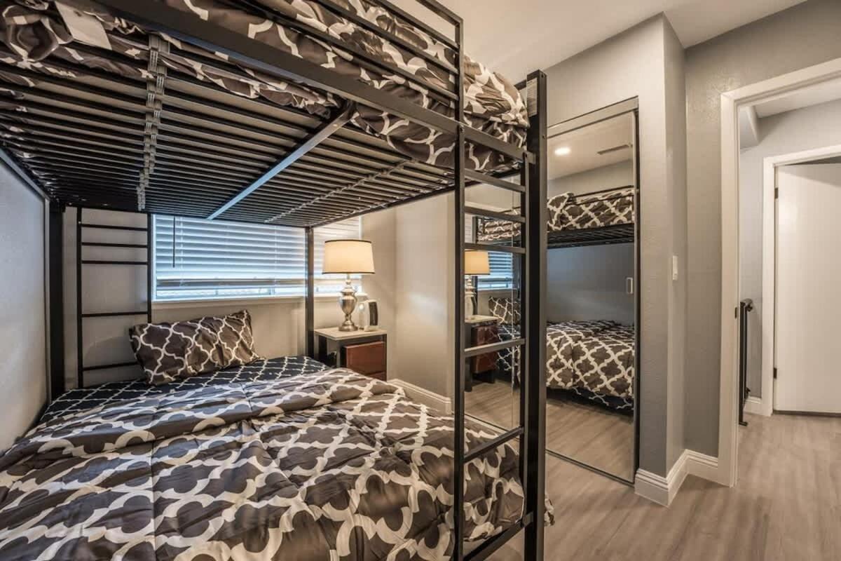 Spacious Retreat For Your Family Vegas Fun Vacation * Las Vegas