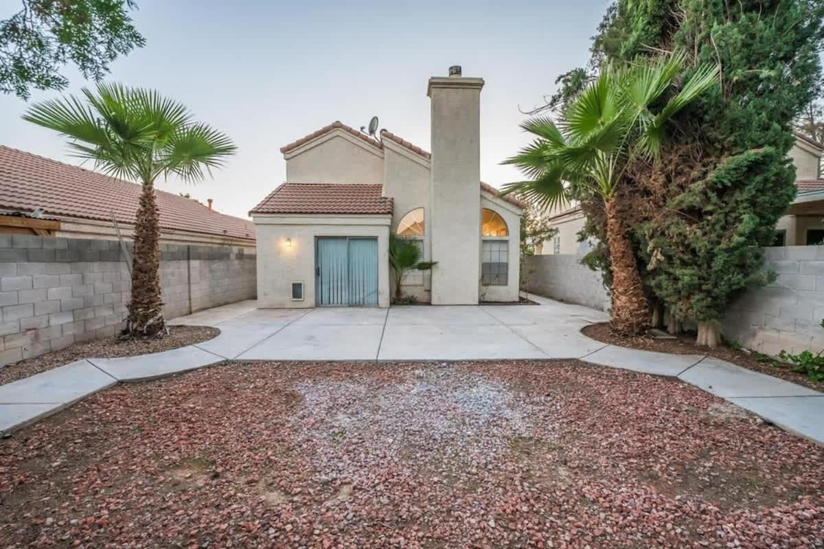 Villa Spacious Retreat For Your Family Vegas Fun Vacation *