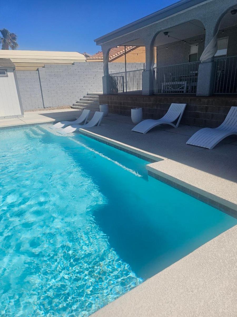 Cozy Desert Retreat - Pool, Spa, Views Holiday home *