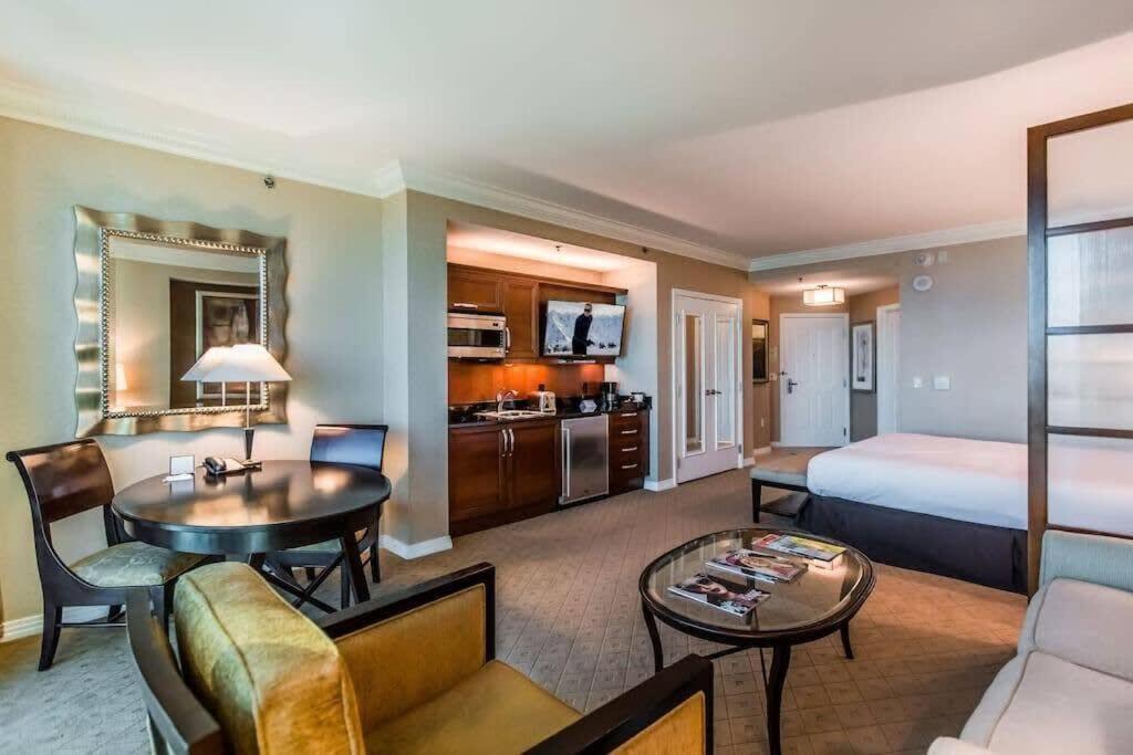 Mgm 32809 Signature Strip View Apartment *