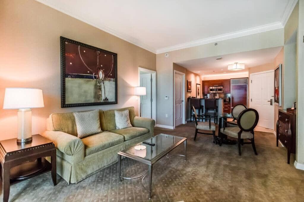 Mgm Balcony 12821