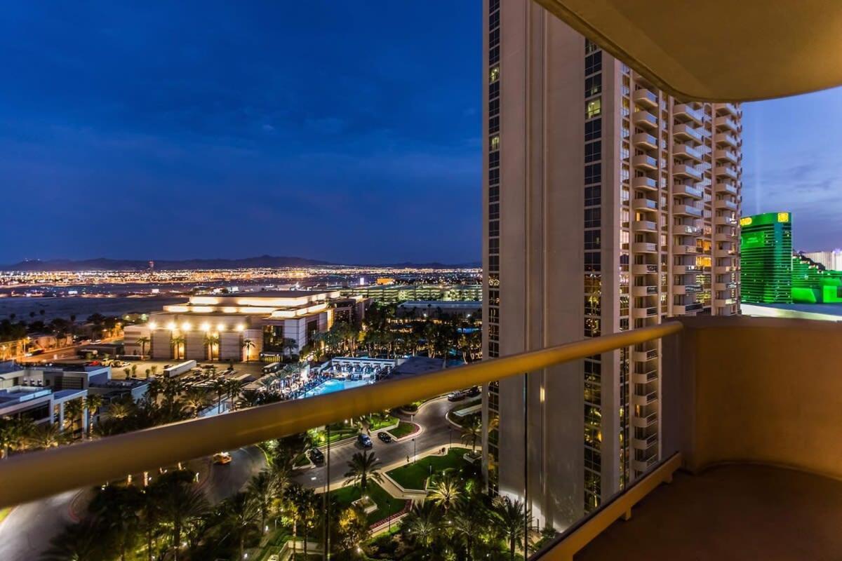 Mgm Balcony 12821 Las Vegas