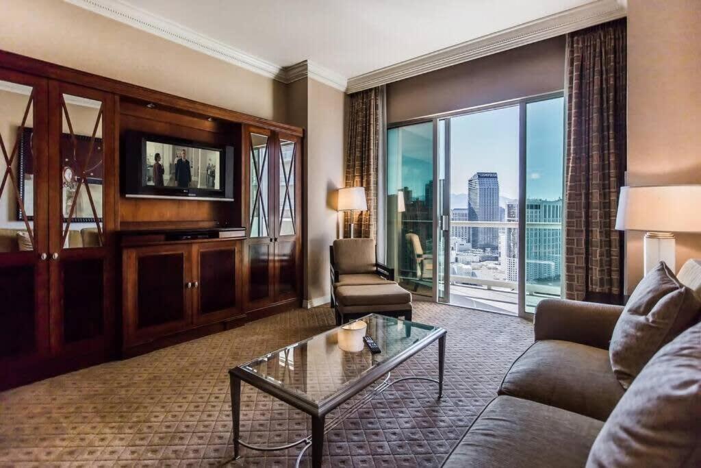 Mgm 12721 Executive Corner 1br Strip View Balcony Apartment Las Vegas