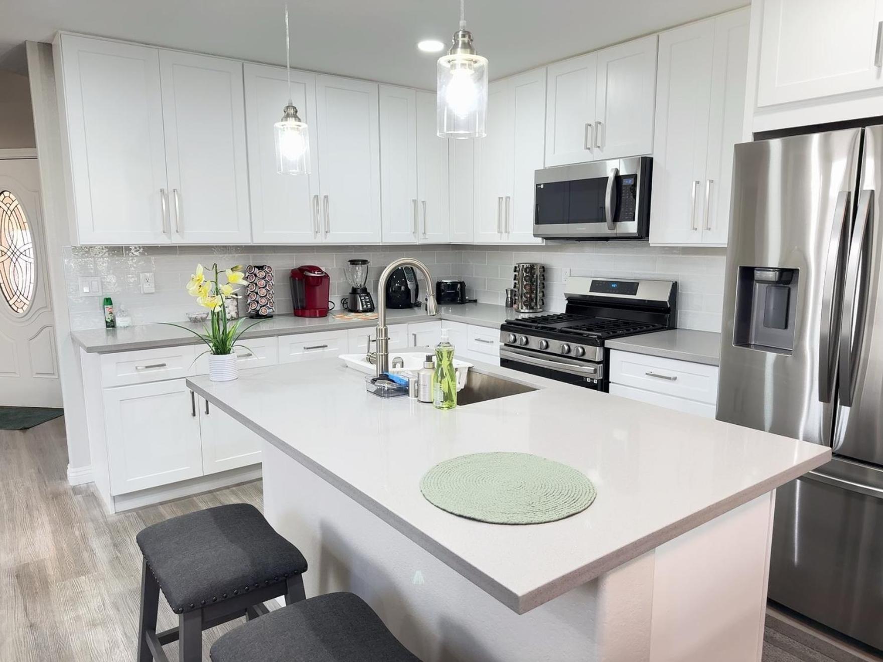 Pool House Newly Remodeled 3bed 3bath Near Dt Summerlin And Red Rock Villa