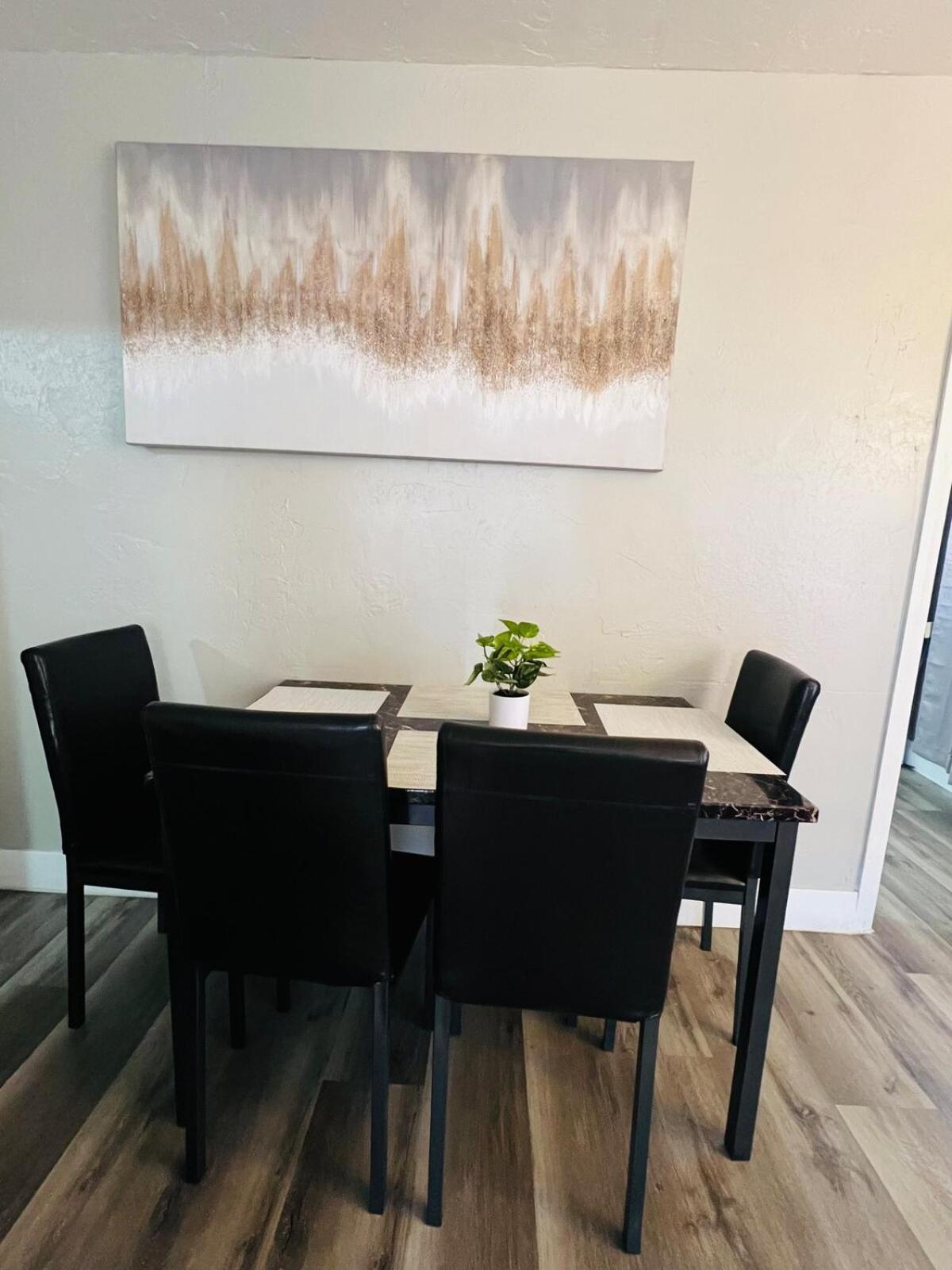 Apartment Sparkly Good Place In Downtown Las Vegas