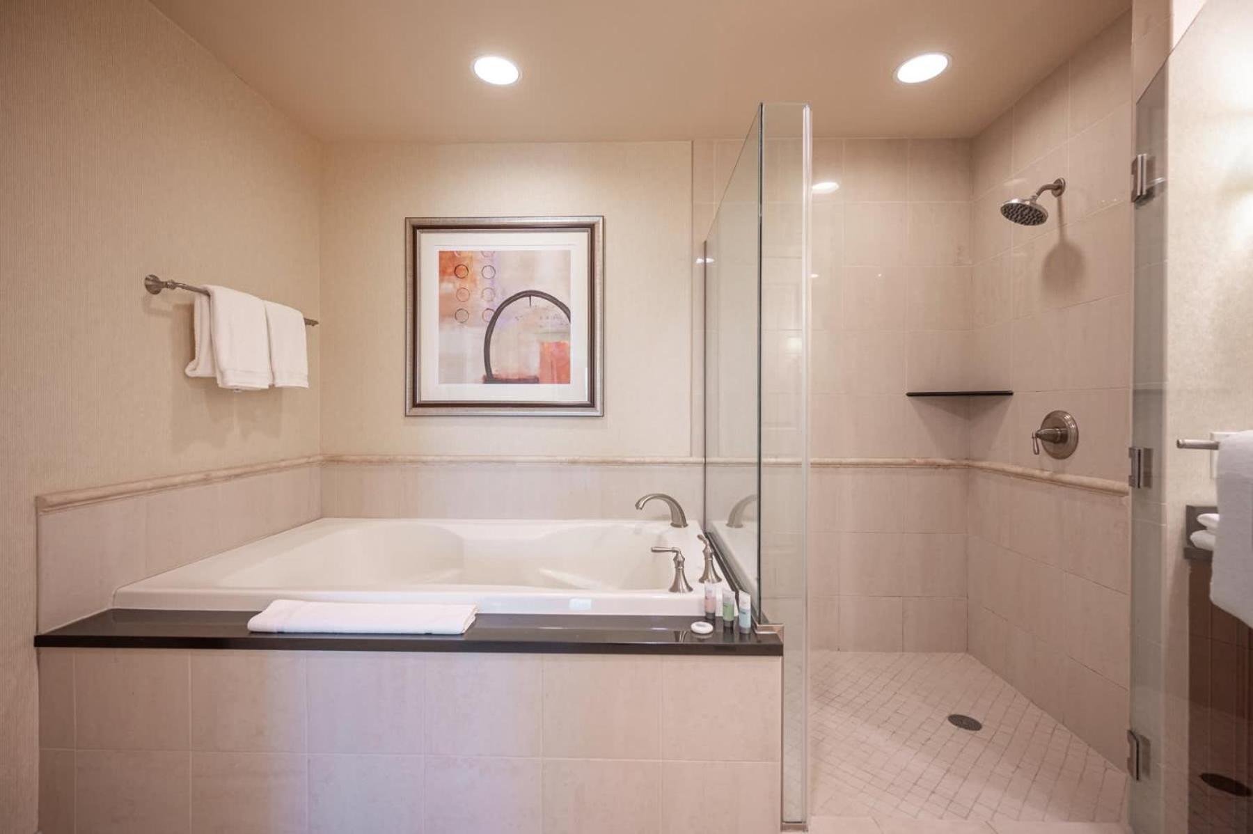 No Fee Strip View + Free Valet + Pool