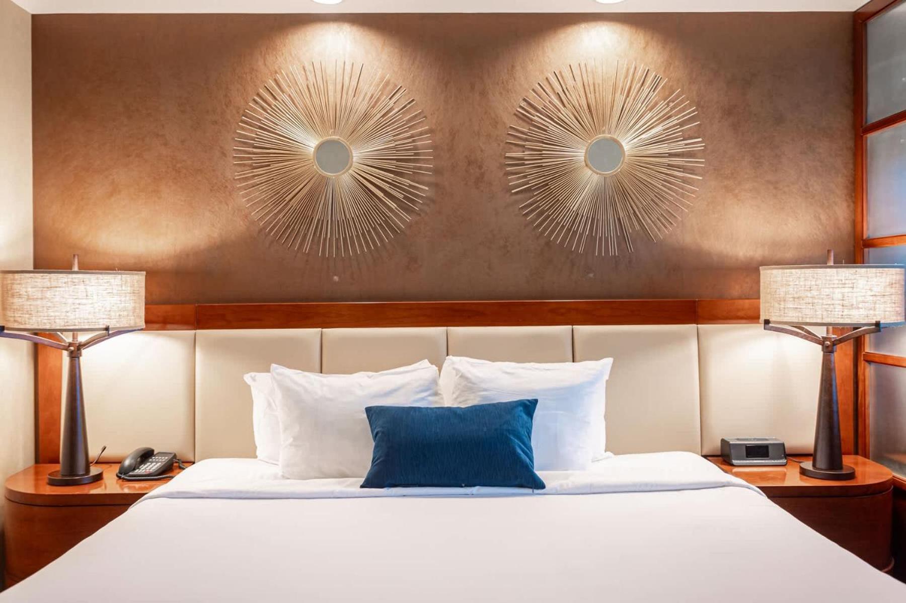 No Fee Strip View Balcony+free Valet+ Pool *
