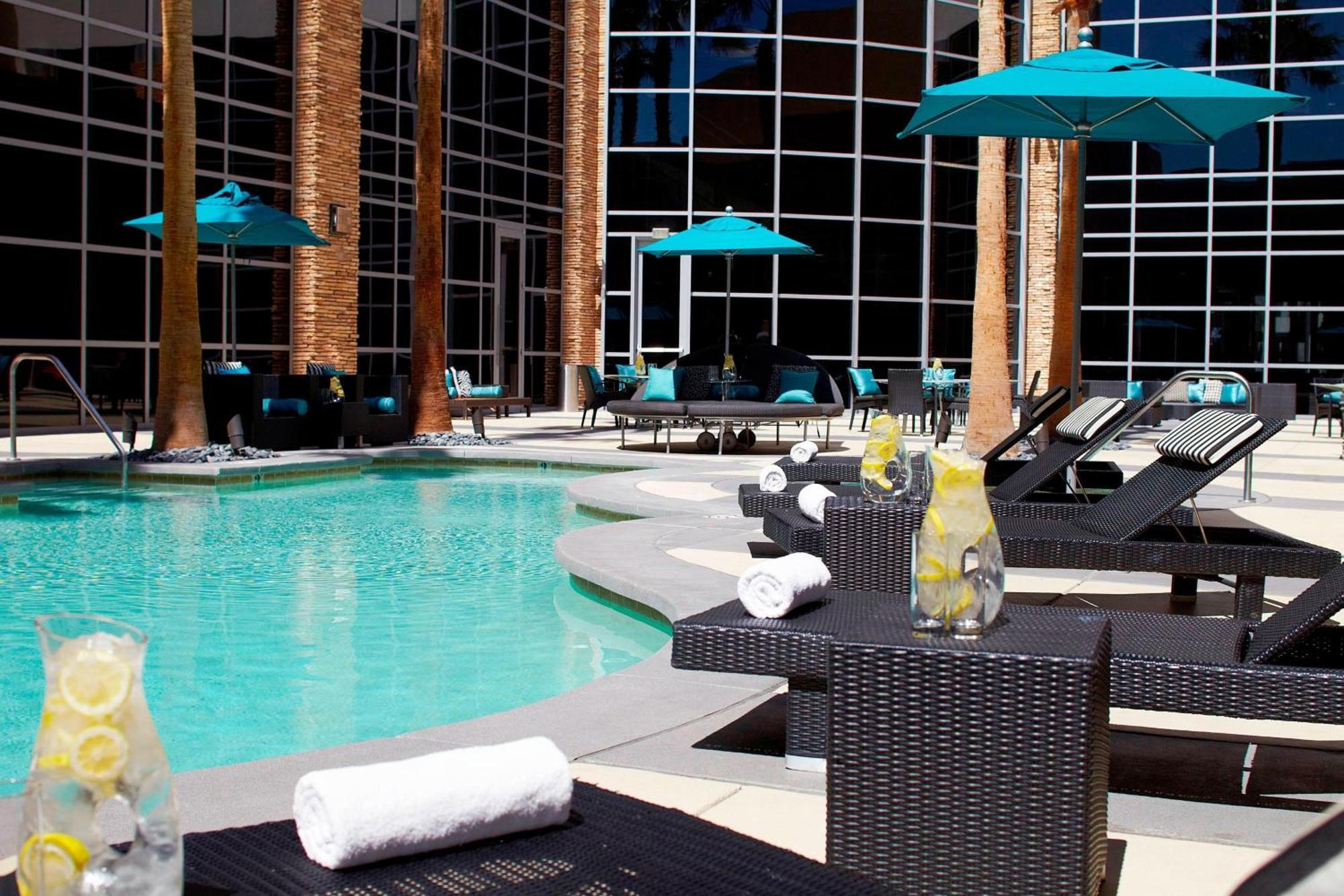 Hotel Renaissance