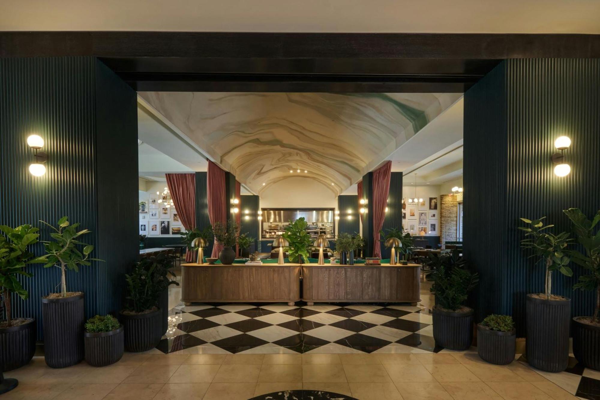 Renaissance 4*