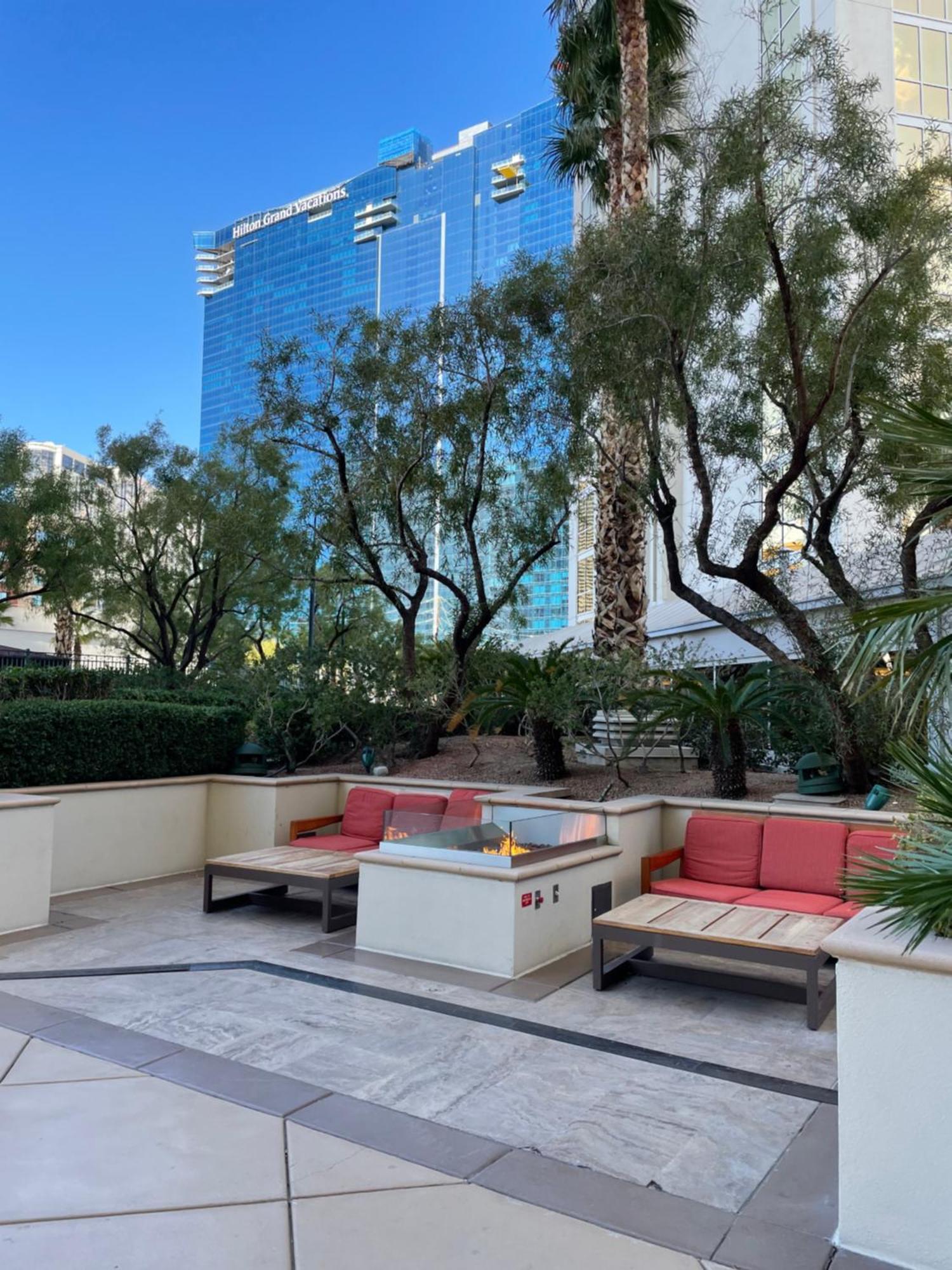 Mgm Signature - Strip View Suite- Free Valet Parking *