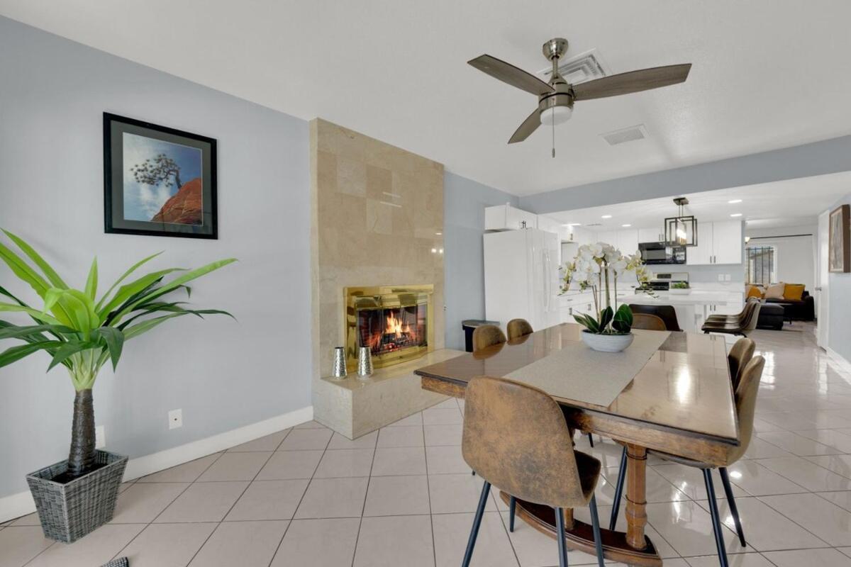 Luxury 4br Vegas Retreat With Pool 10 Mins To Strip Hébergement de vacances