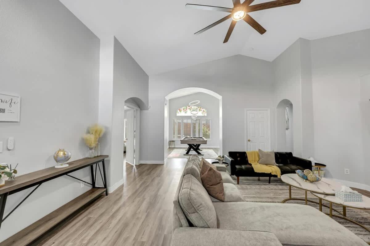 Newly Remodel 4br With Gameroom And Free Heated Great For Family Las Vegas