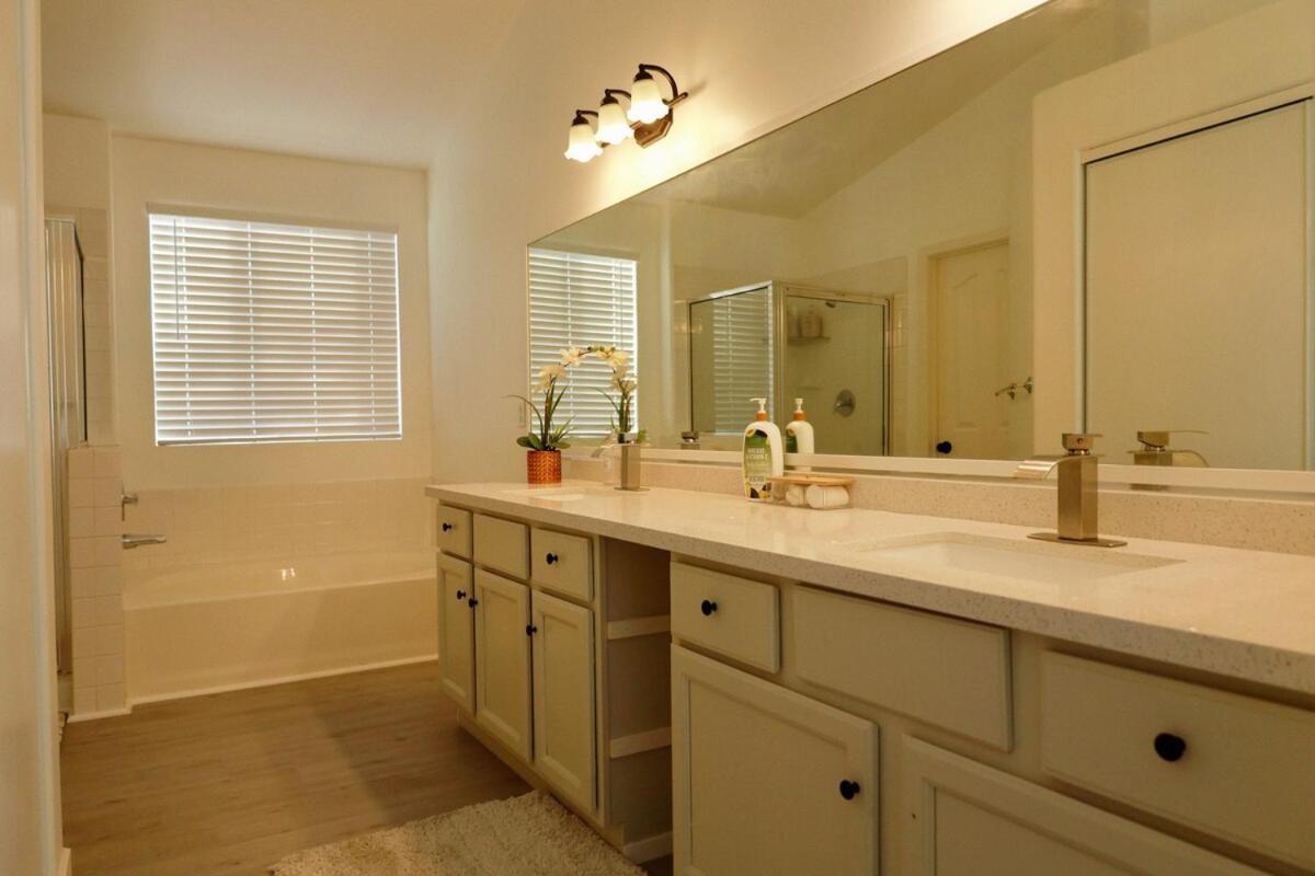 Villa Beautiful Vegas Near Strip And Chinatown *