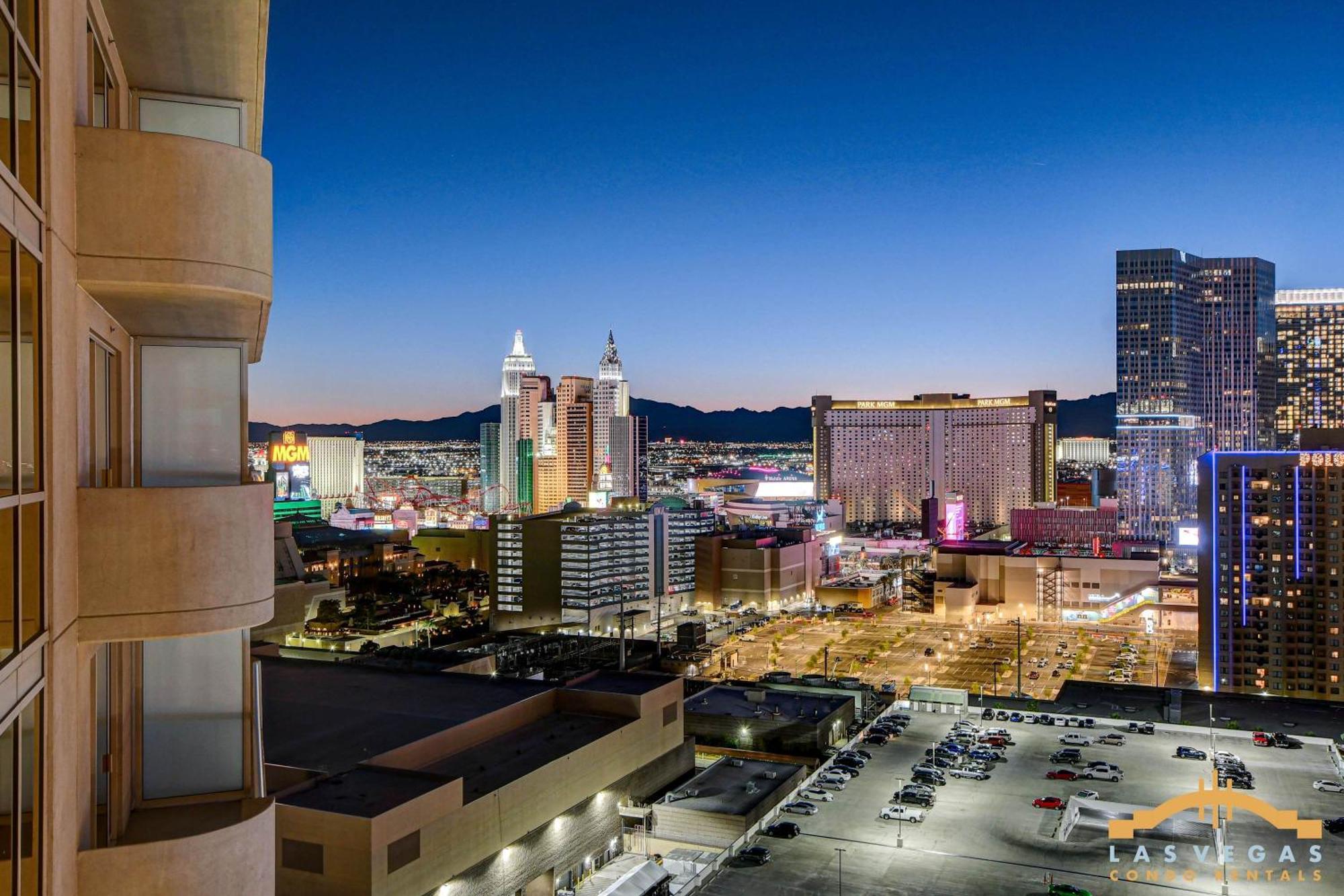 Mgm Signature-22-615 Strip View Balcony Holiday home Las Vegas