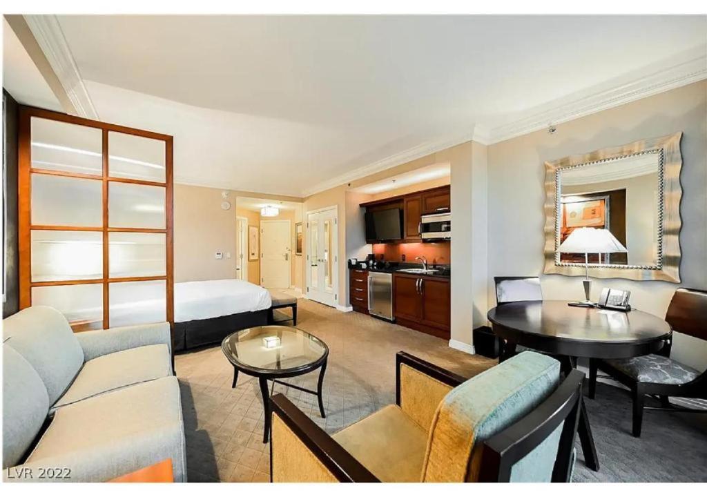 Private - No Fee - The Signature At Mgm Grand Tower B
