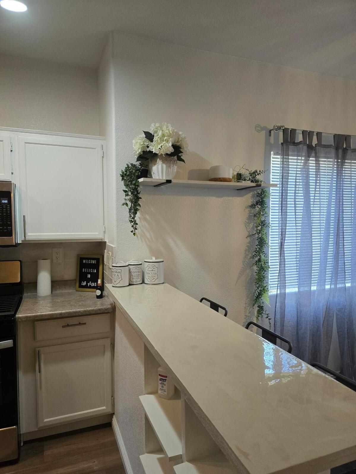 Beautiful Furnished !