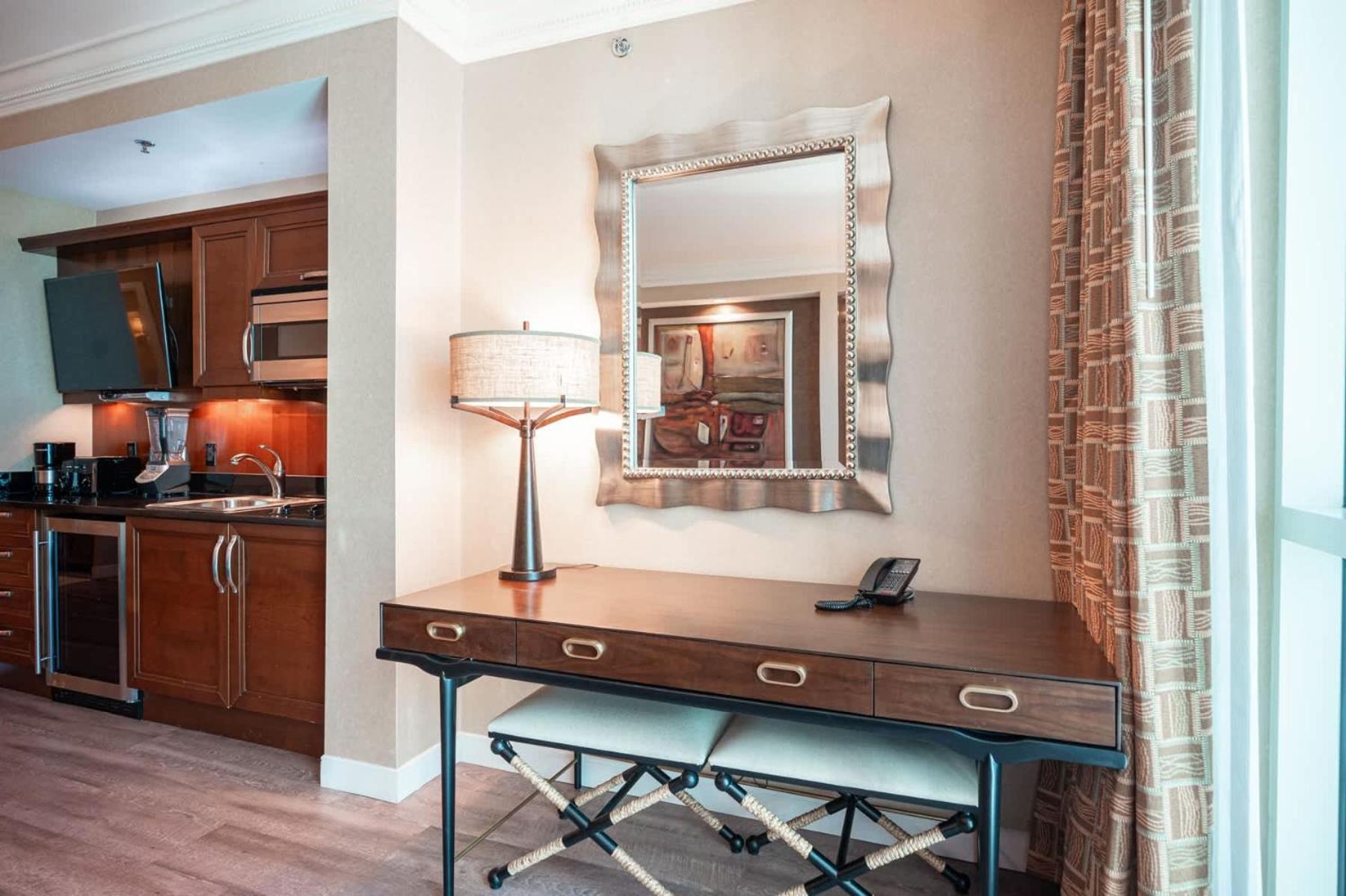 Apartment No Fee Strip View &free Valet &pool Las Vegas