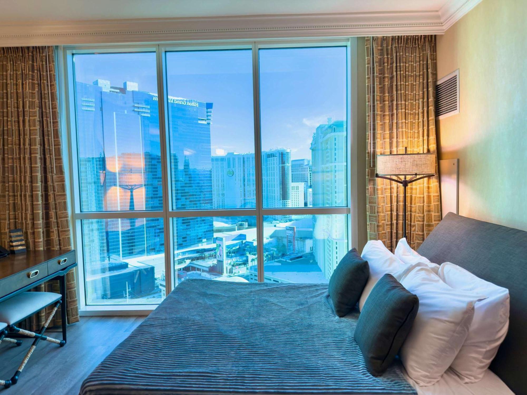 No Fee Strip View &free Valet &pool *
