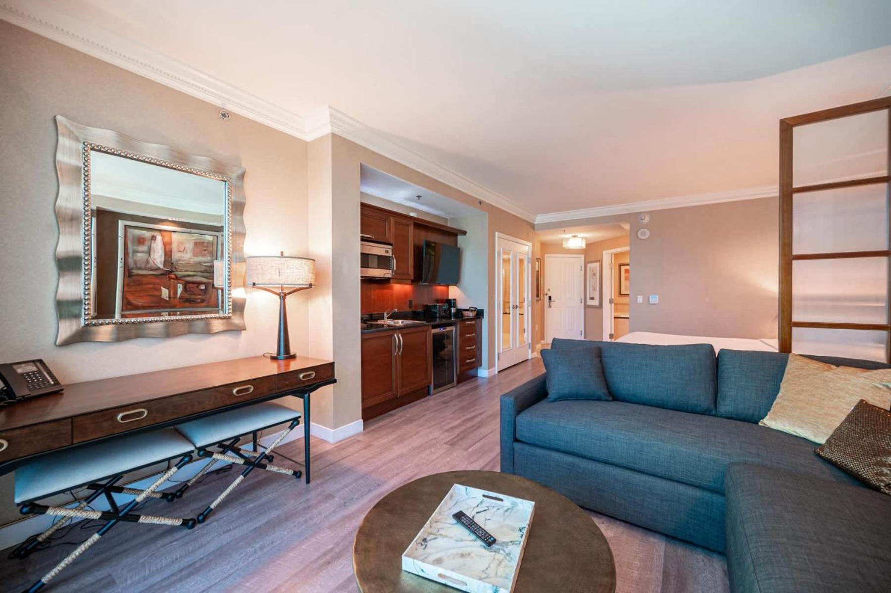 No Fee Strip View Suite& Free Valet& Pool Las Vegas