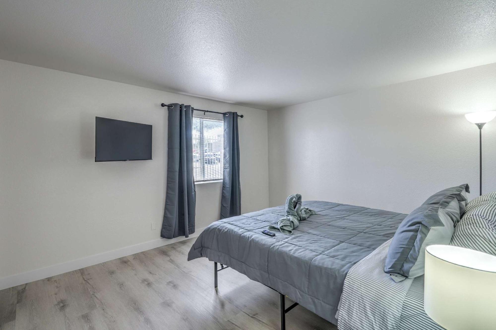 Holiday home Vegas Getaway Near Strip! Sleeps 6! Las Vegas