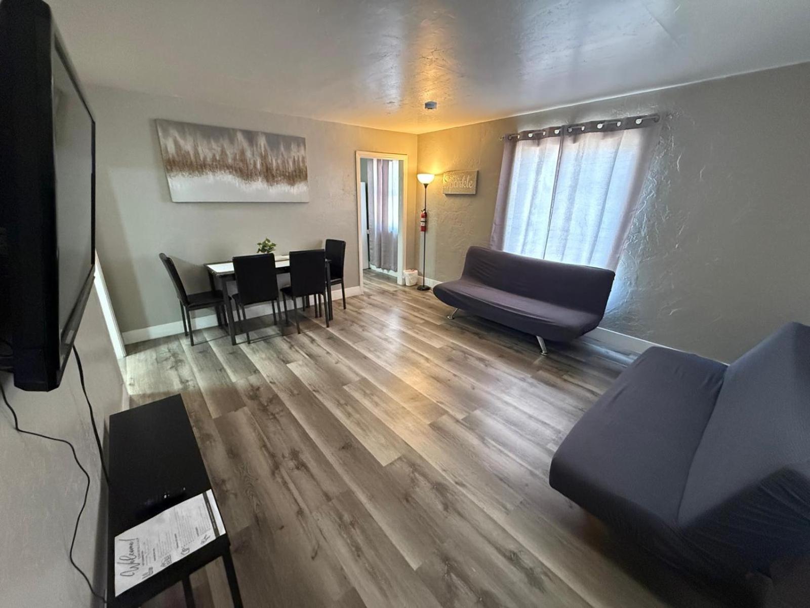 Sparkly Good Place In Downtown Apartment *