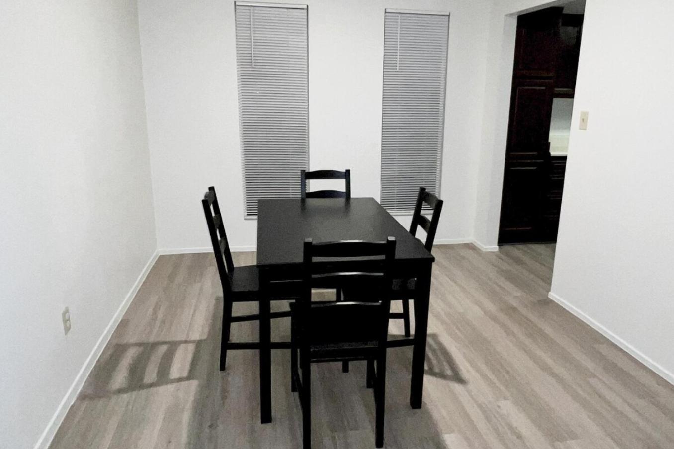 2 To 6 Bedroom Walk To Strip Mgm Casino Shop Club Holiday home Las Vegas