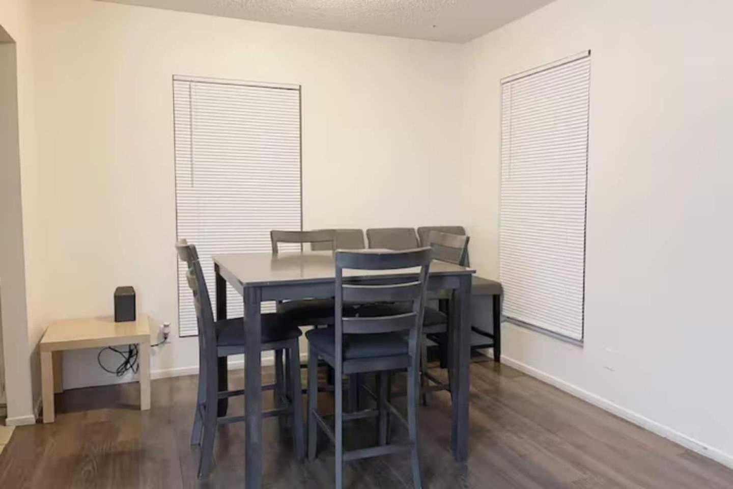 2 Or 3 Bedroom Walk To Mgm Casino And Strip *